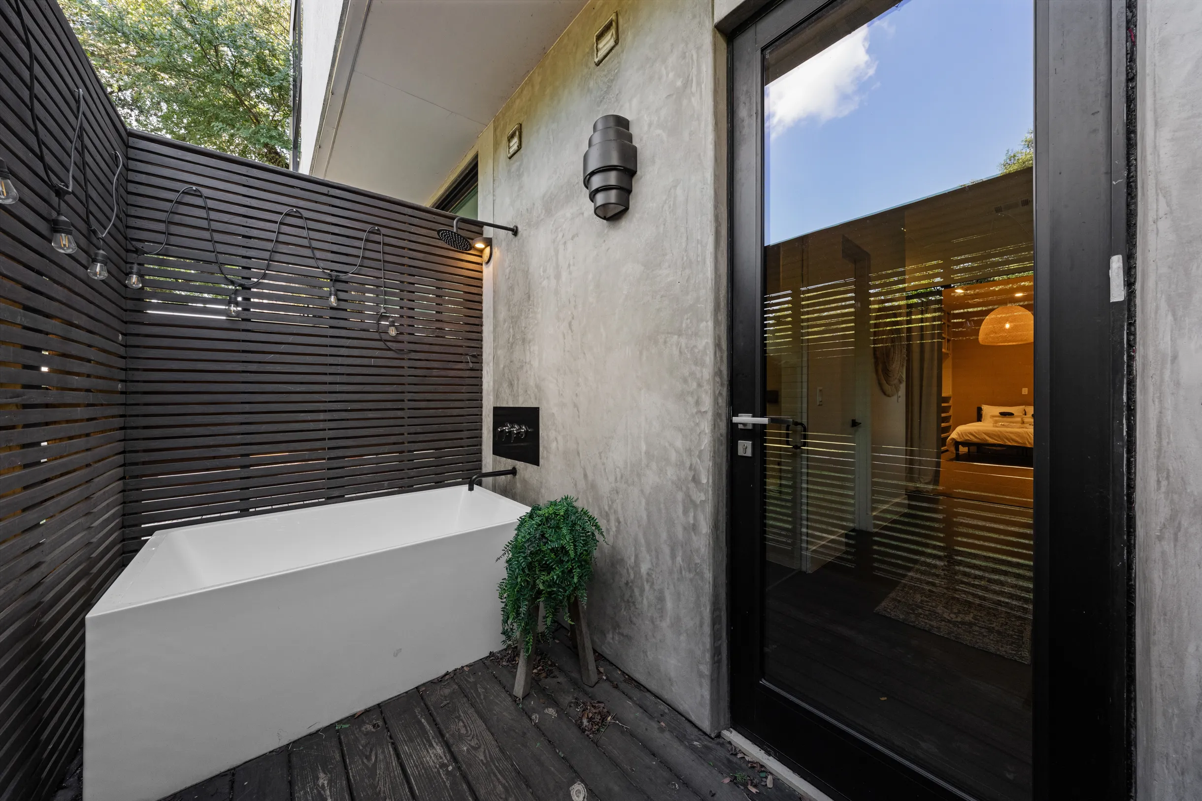 Wander Austin Grove #100