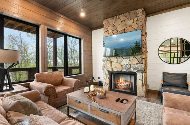 Wander Pigeon Forge Sanctuary #3