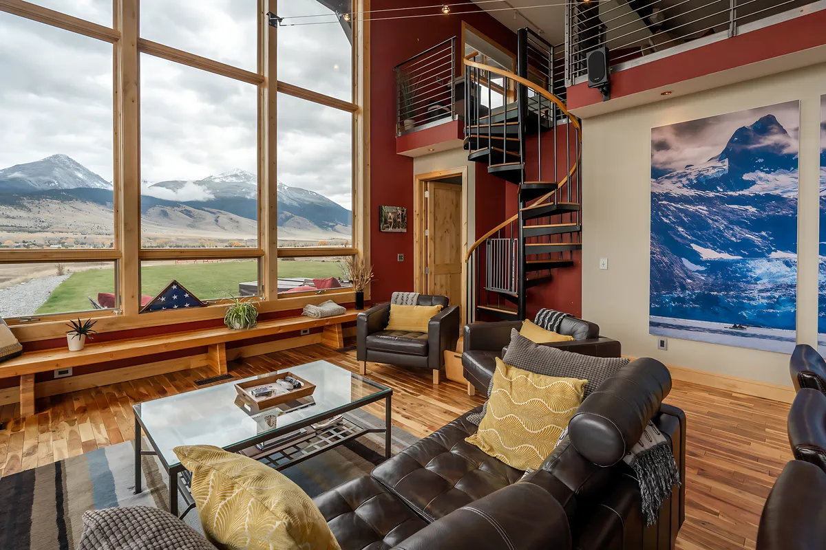 Wander Yellowstone Modern