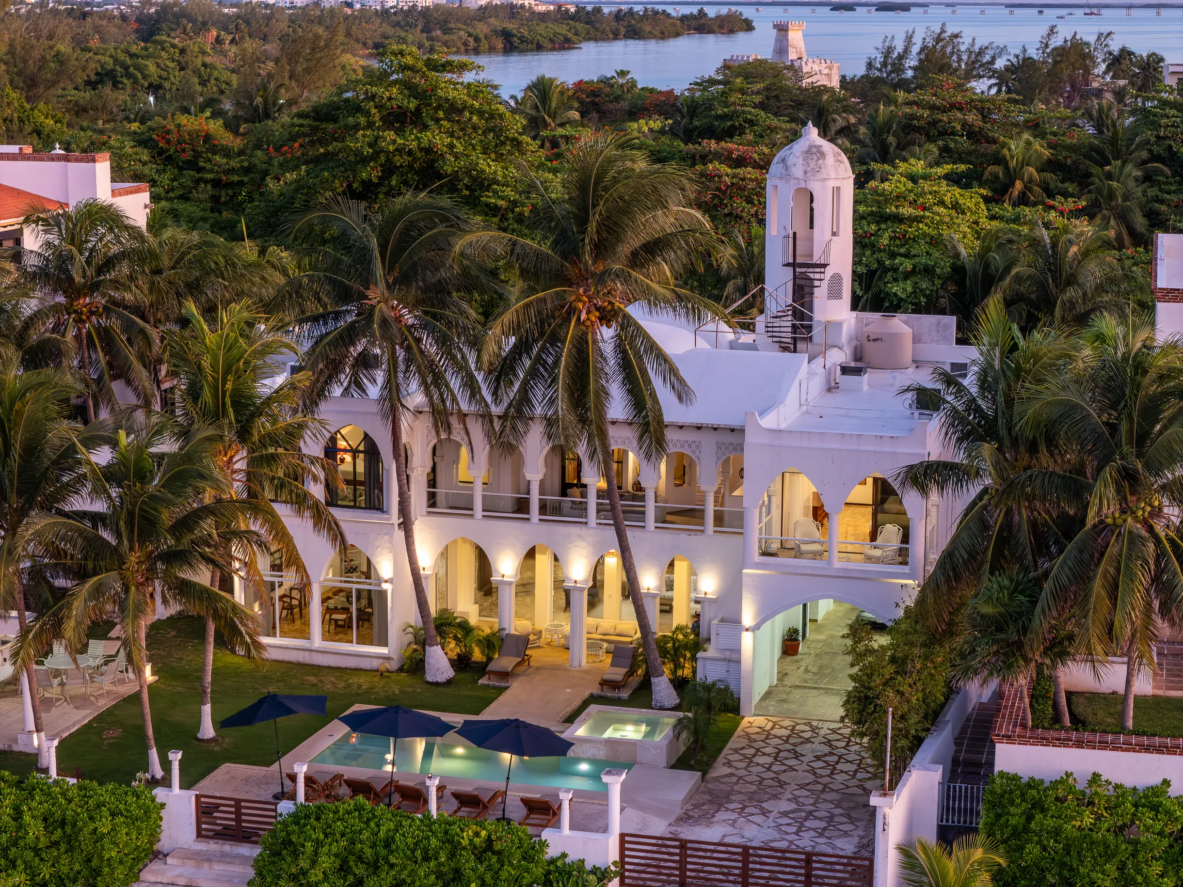 Wander Cancun Palms #54