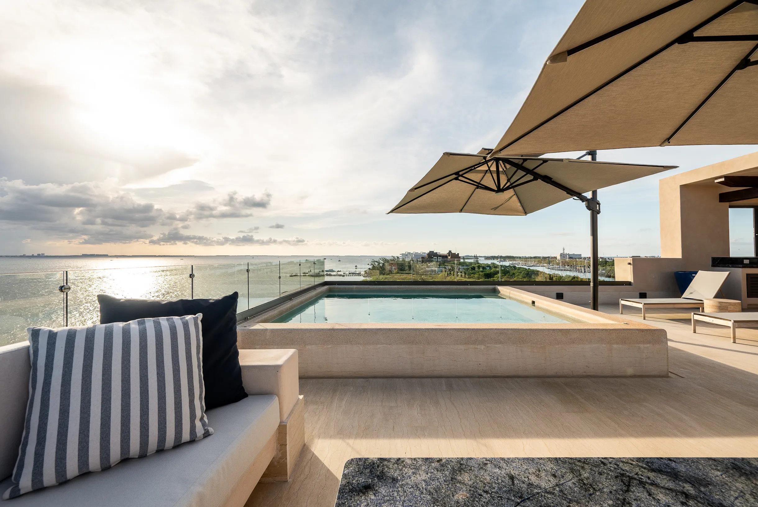 Wander Isla Mujeres Oasis #101