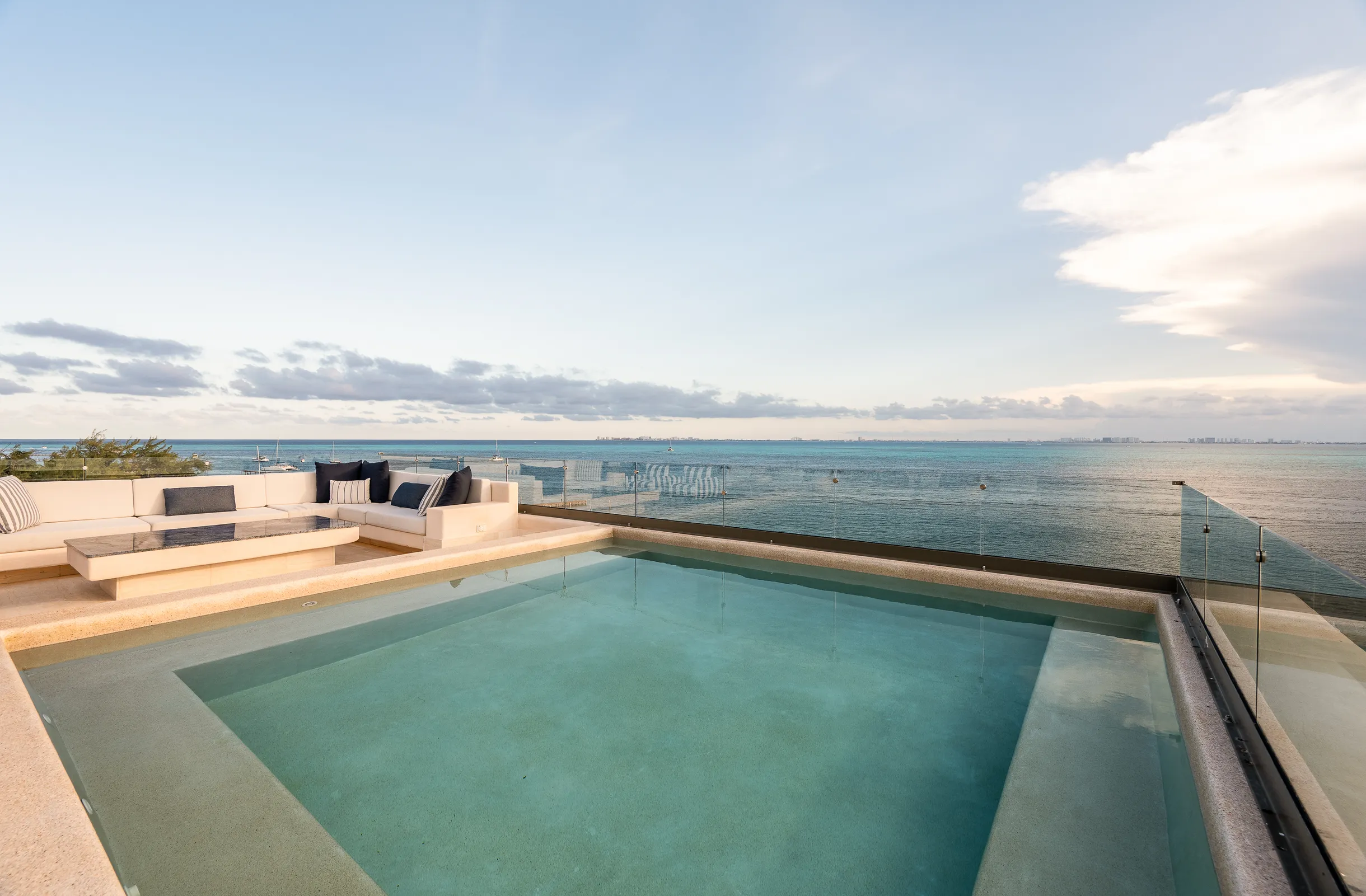 Wander Isla Mujeres Oasis #112