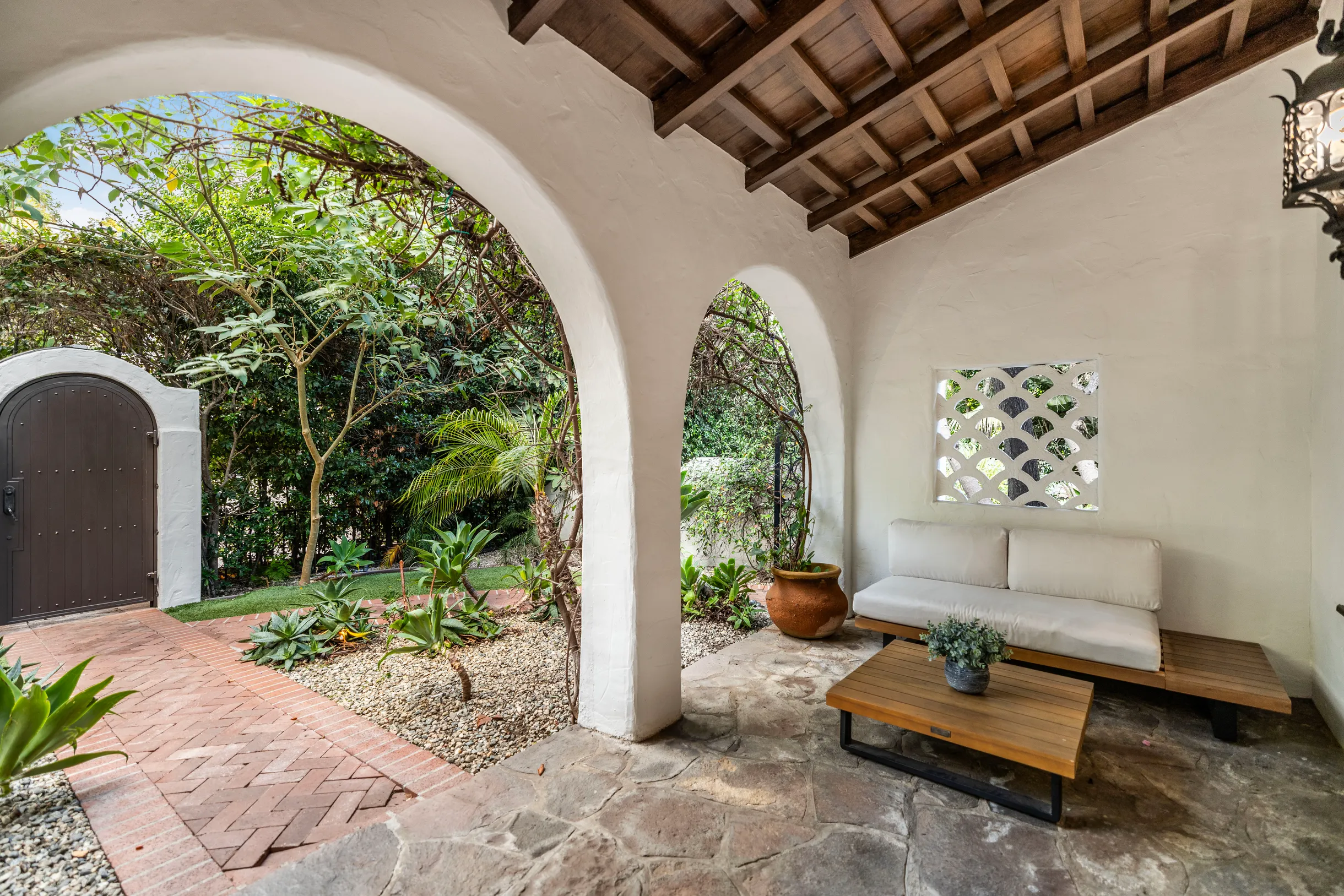 Wander West Hollywood Vale #49