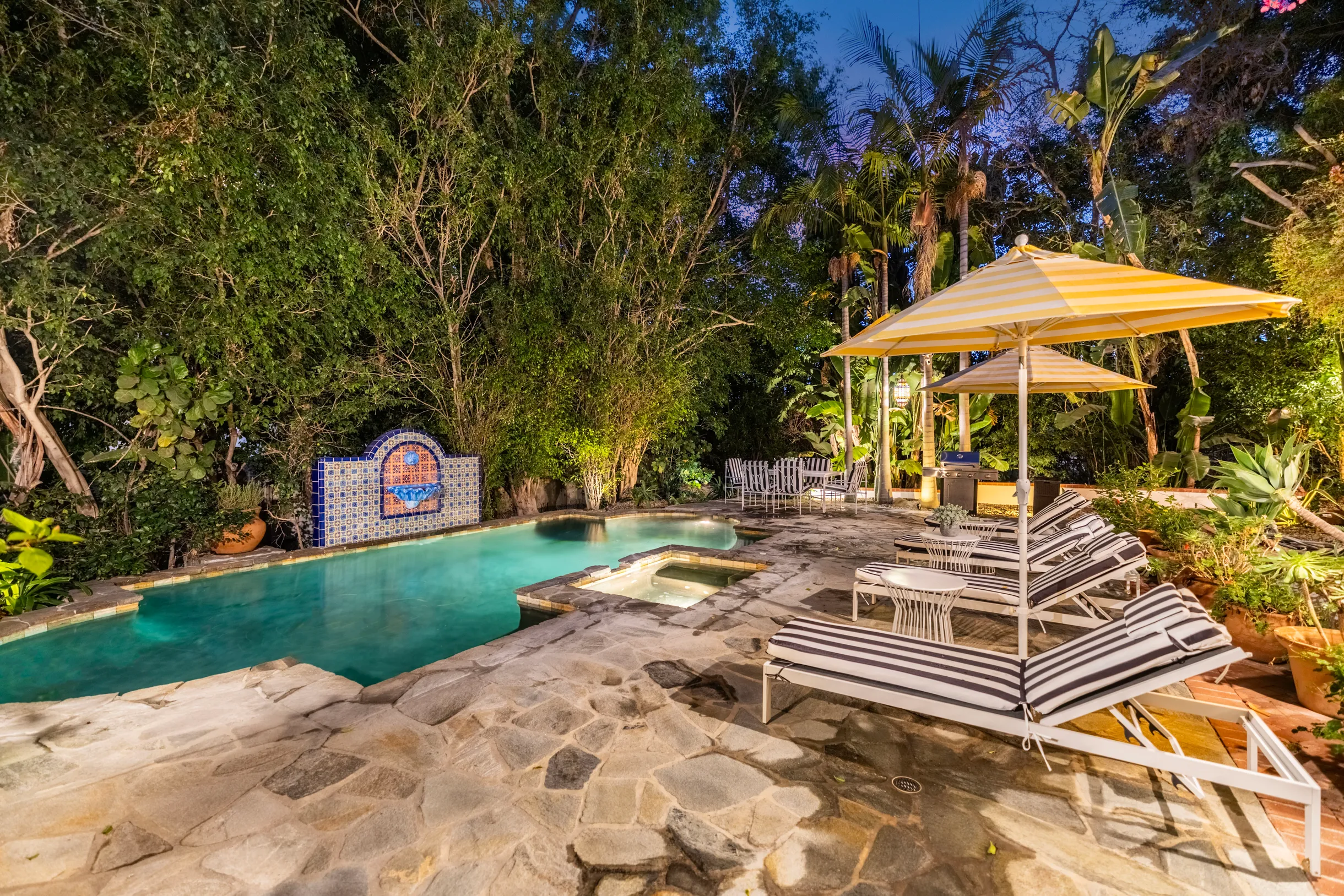 Wander West Hollywood Vale #37