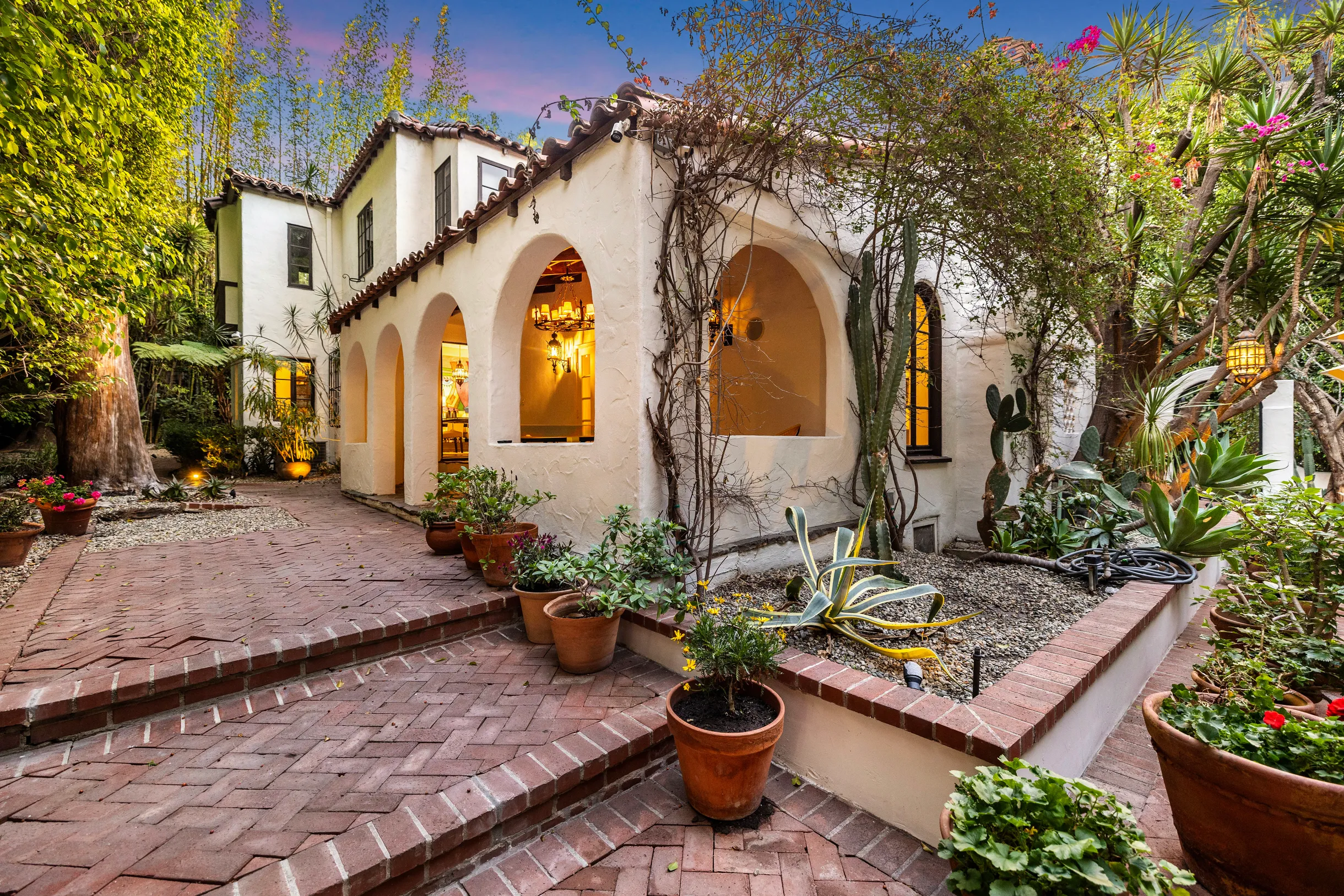 Wander West Hollywood Vale #29