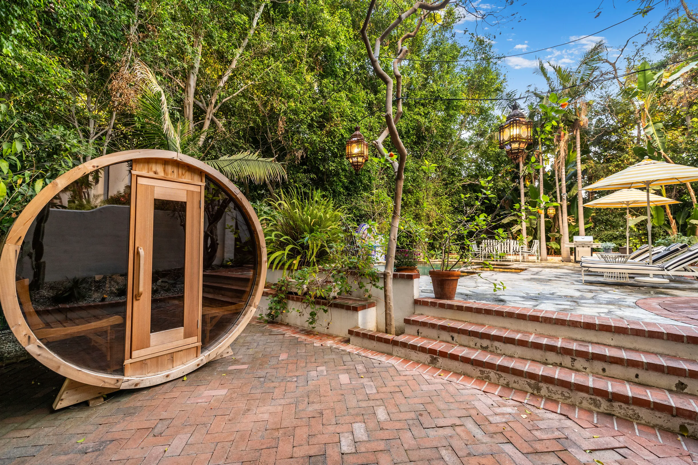 Wander West Hollywood Vale #44