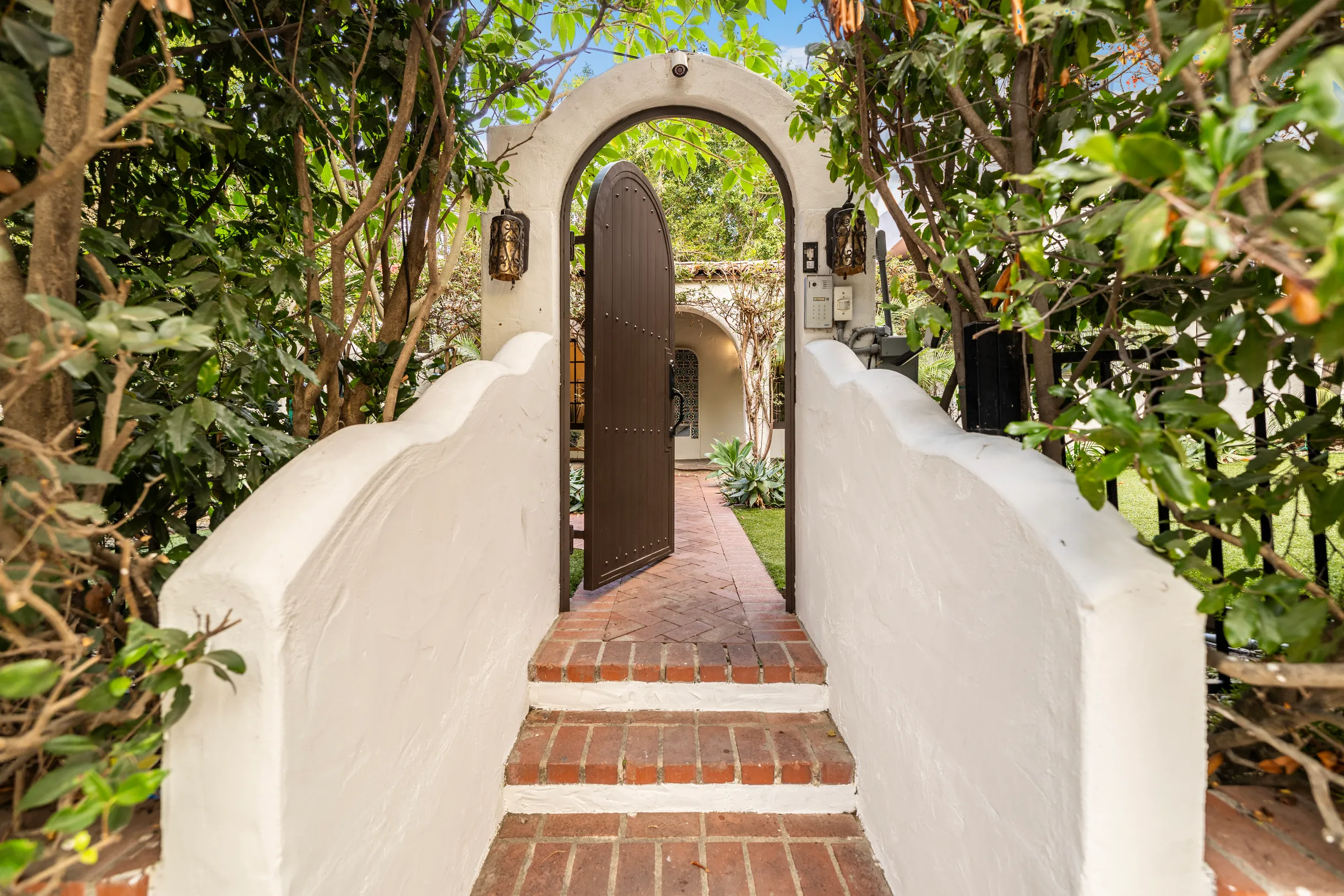 Wander West Hollywood Vale #45