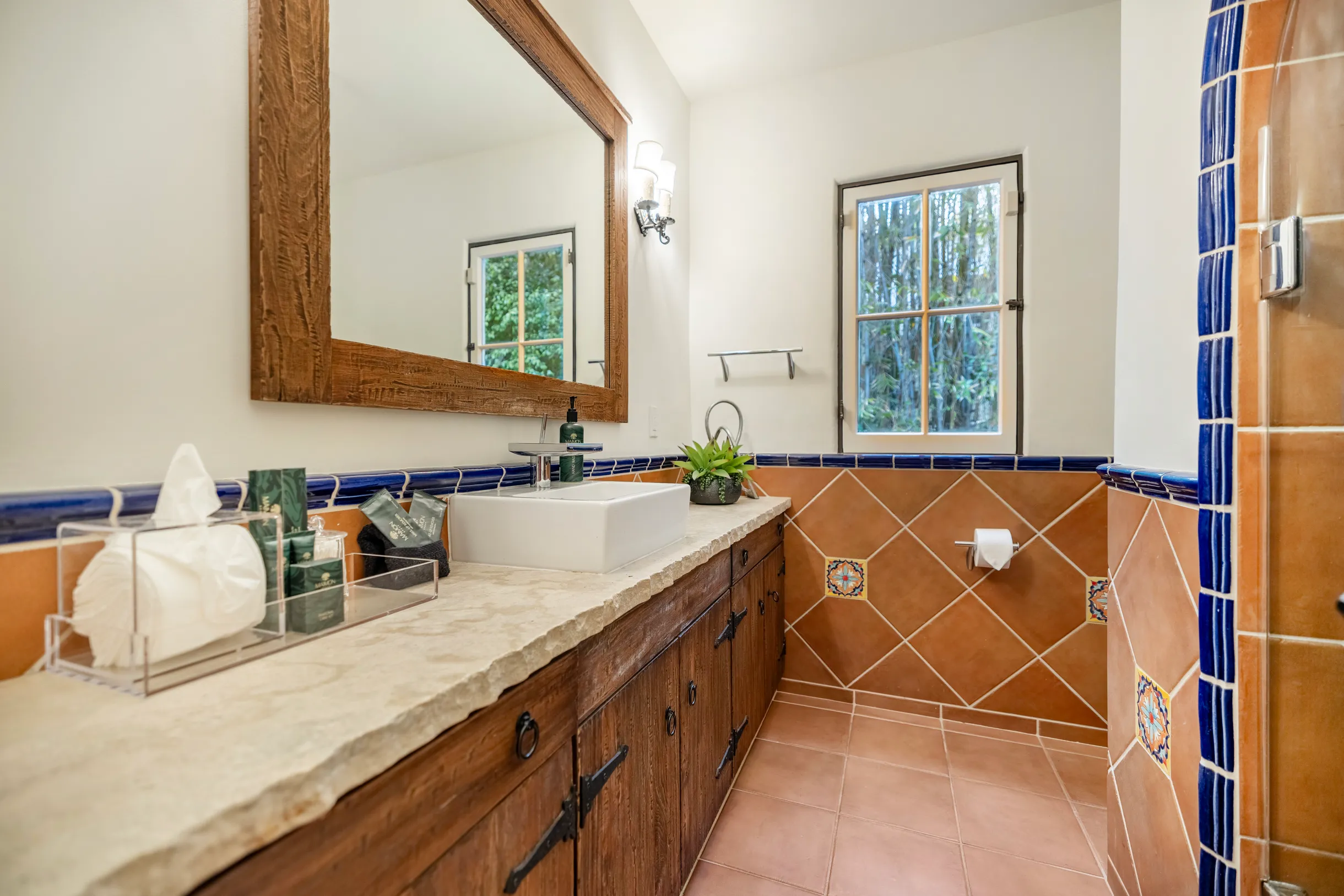 Wander West Hollywood Vale #14