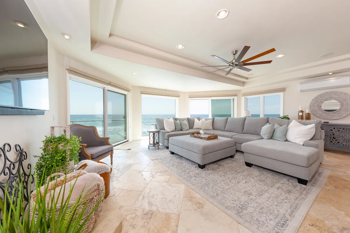 Home in Oceanside property photo 3