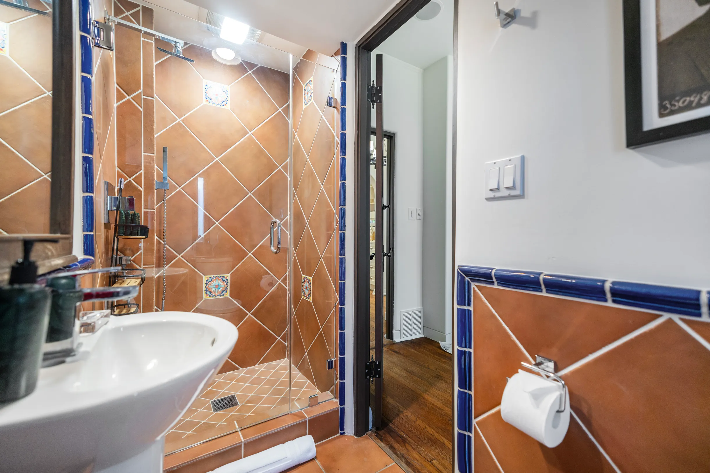 Wander West Hollywood Vale #17