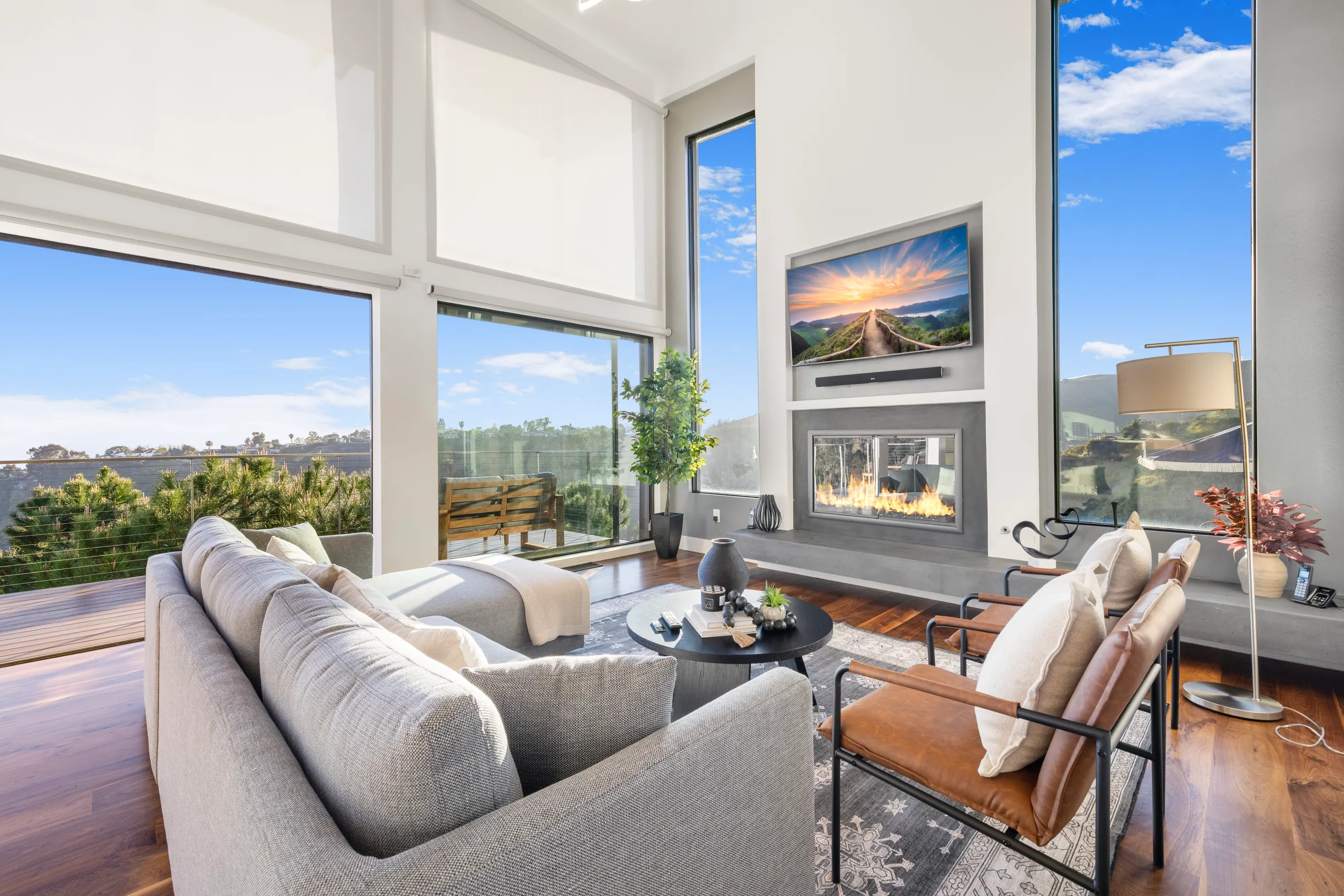 Wander Beverly Hills Skyridge #25