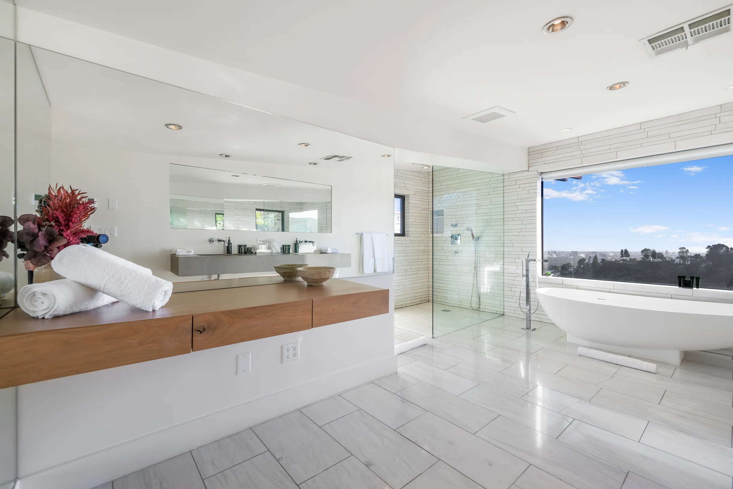 Wander Beverly Hills Skyridge #7