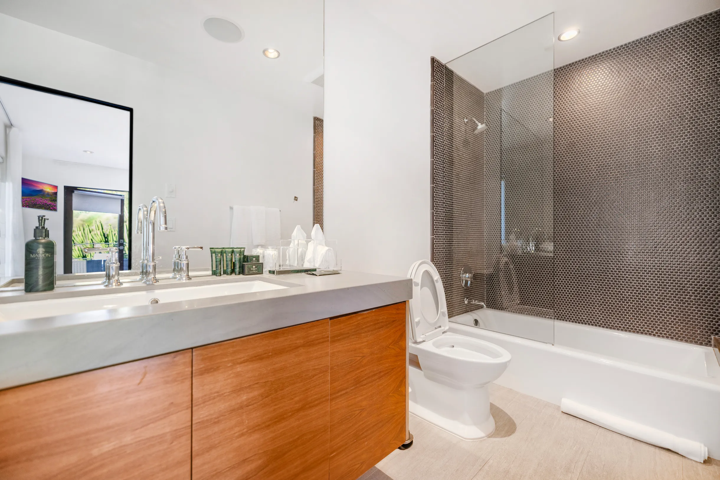 Wander Beverly Hills Skyridge #8