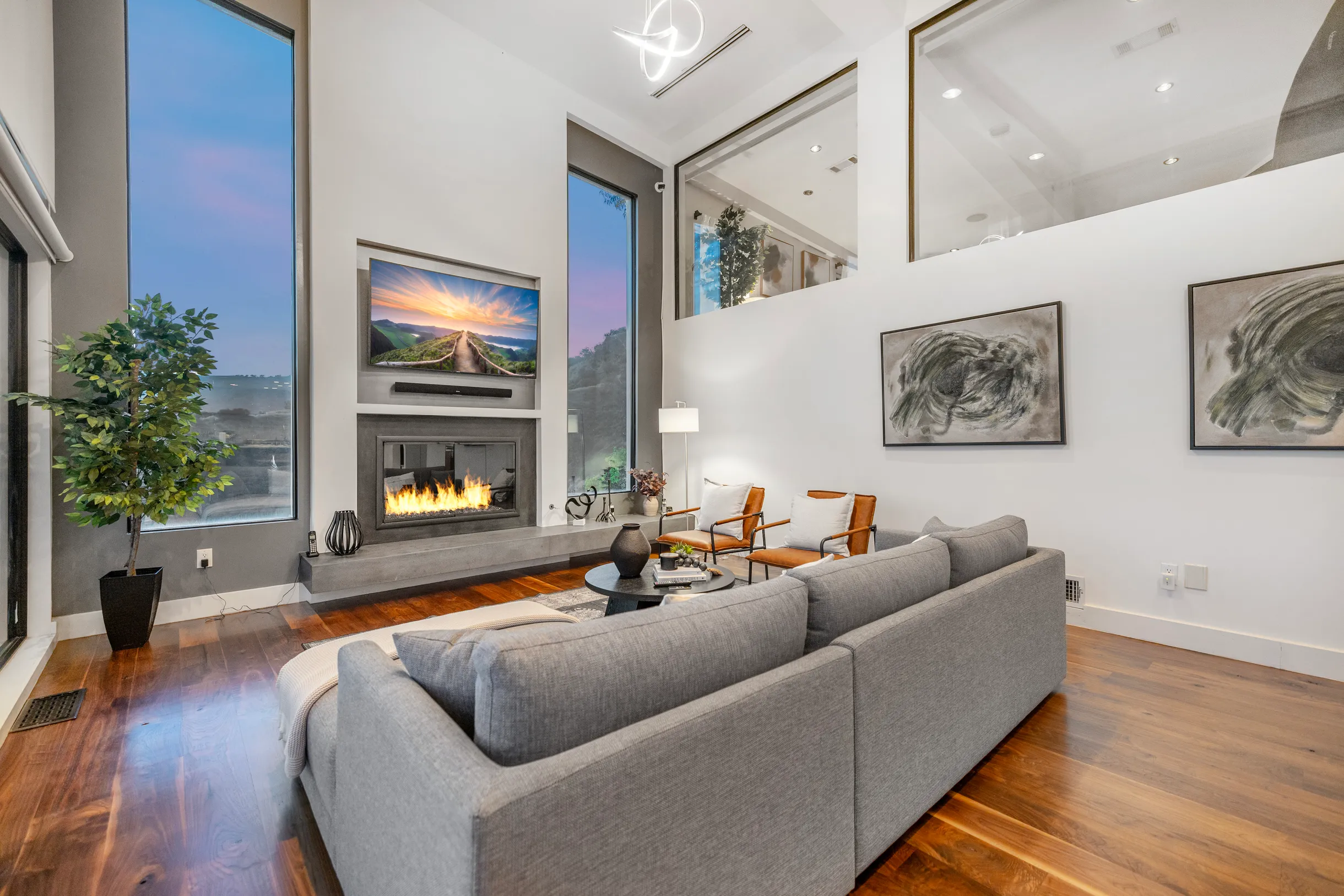 Wander Beverly Hills Skyridge #21