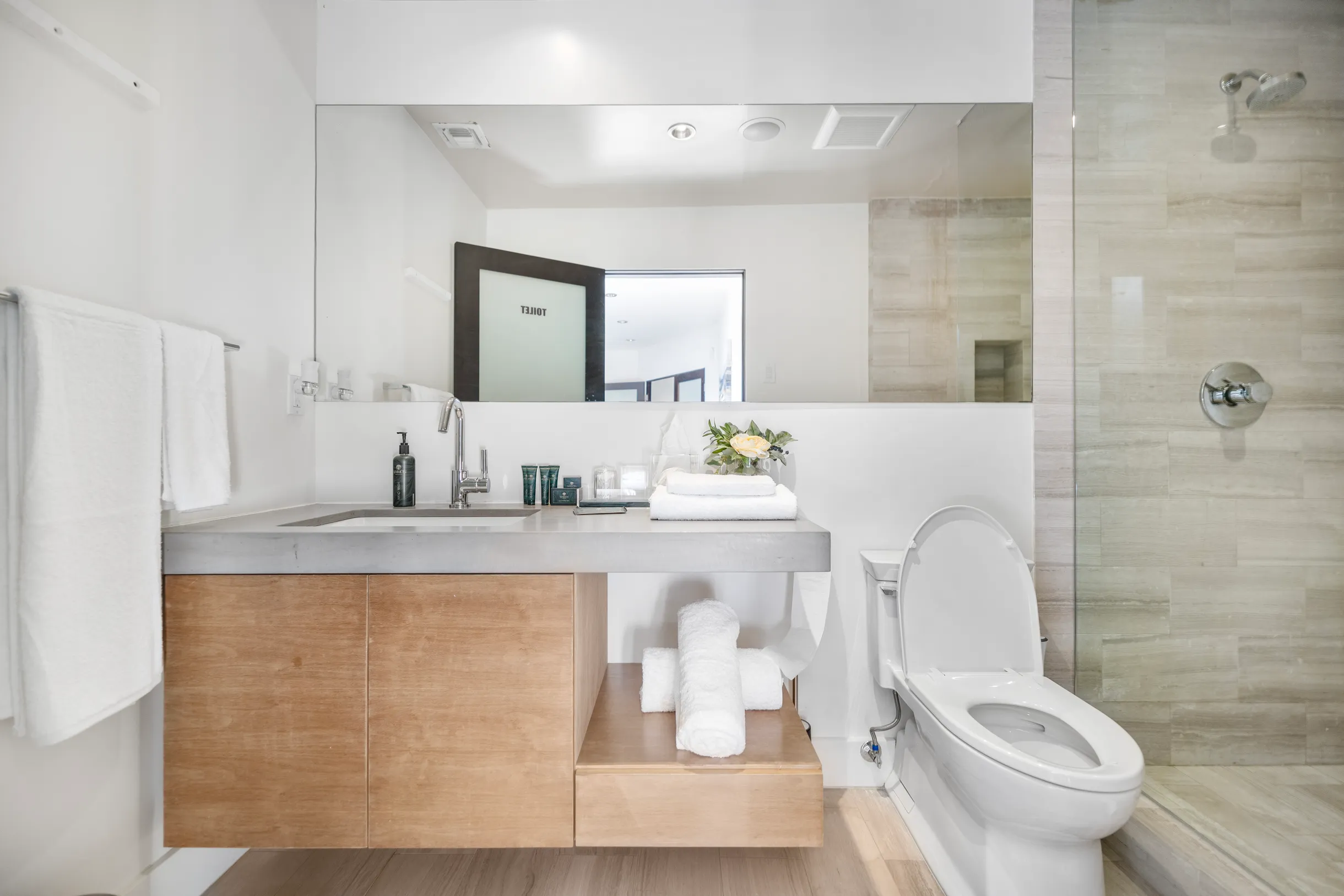 Wander Beverly Hills Skyridge #12