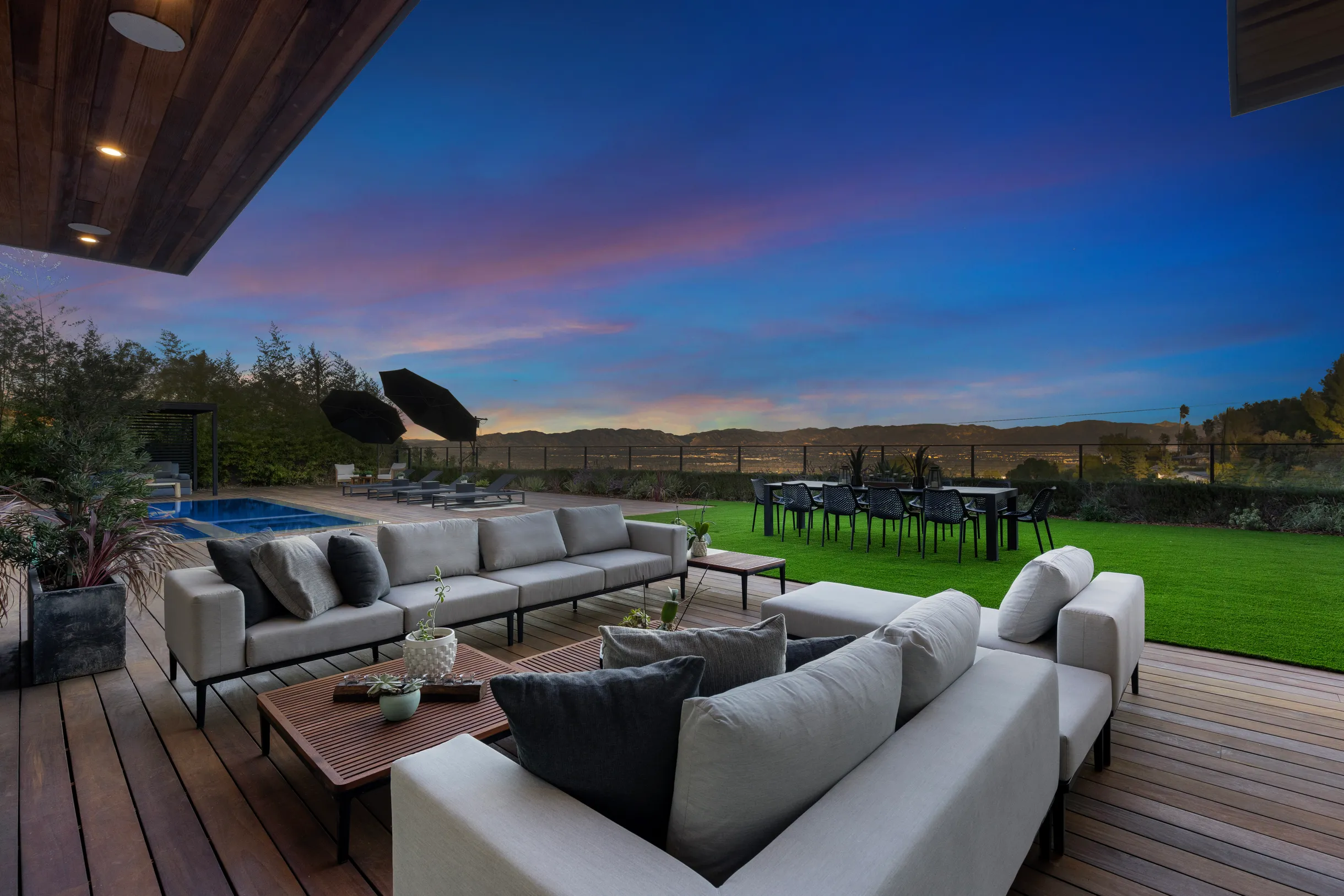 Wander Tarzana Skyline #9