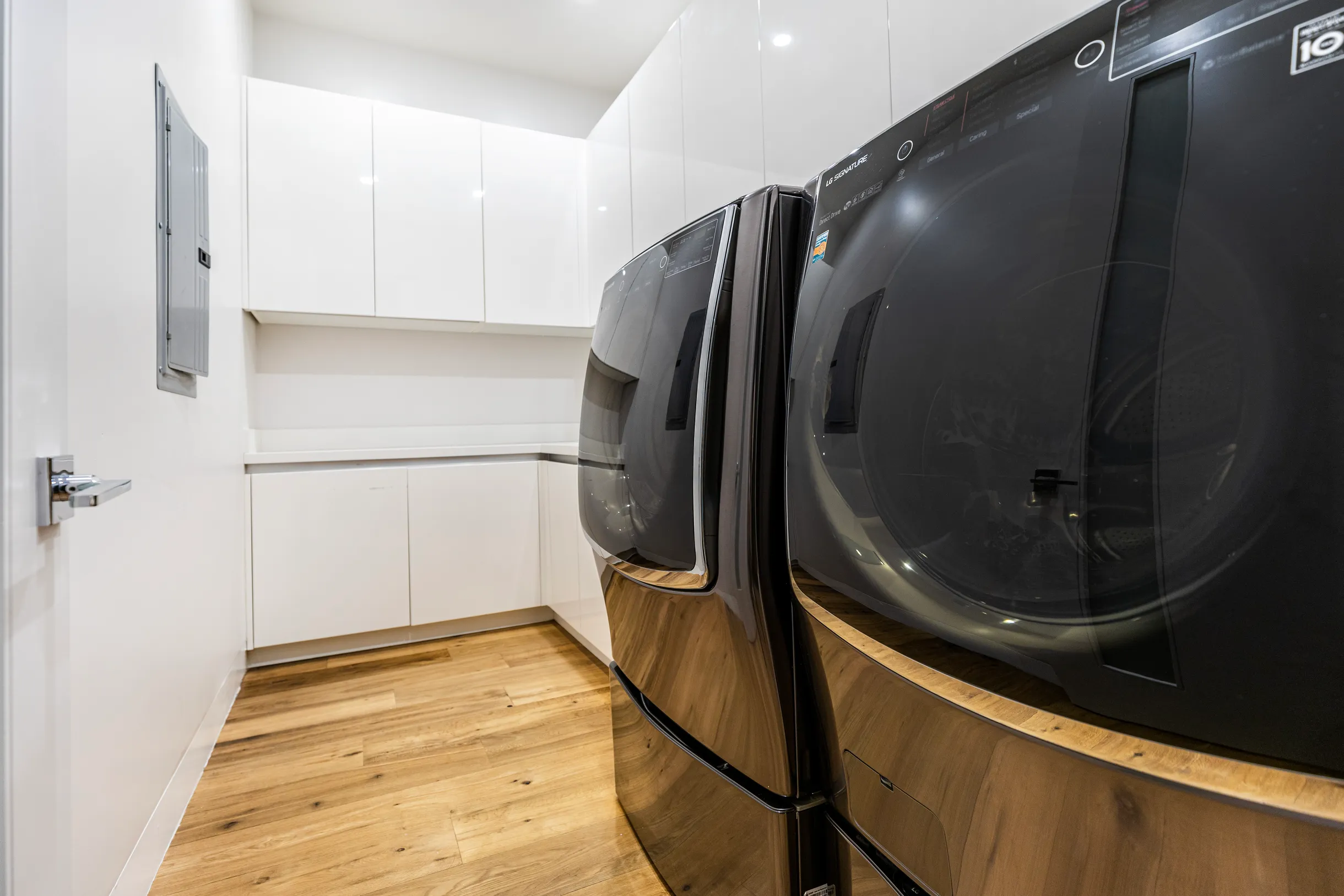 Wander Tarzana Skyline #12