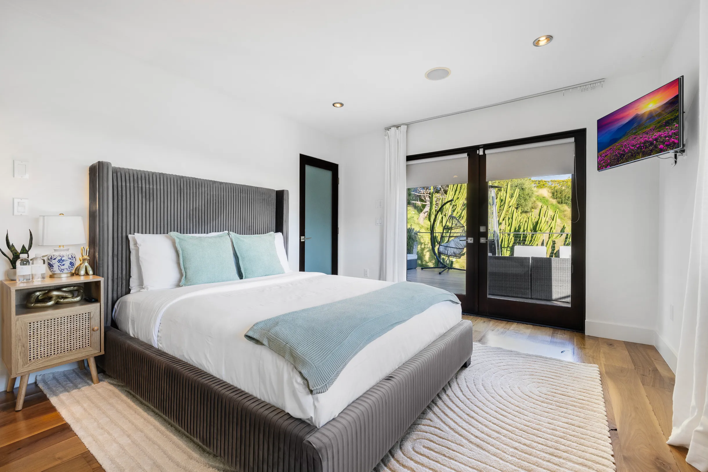 Wander Beverly Hills Skyridge #16