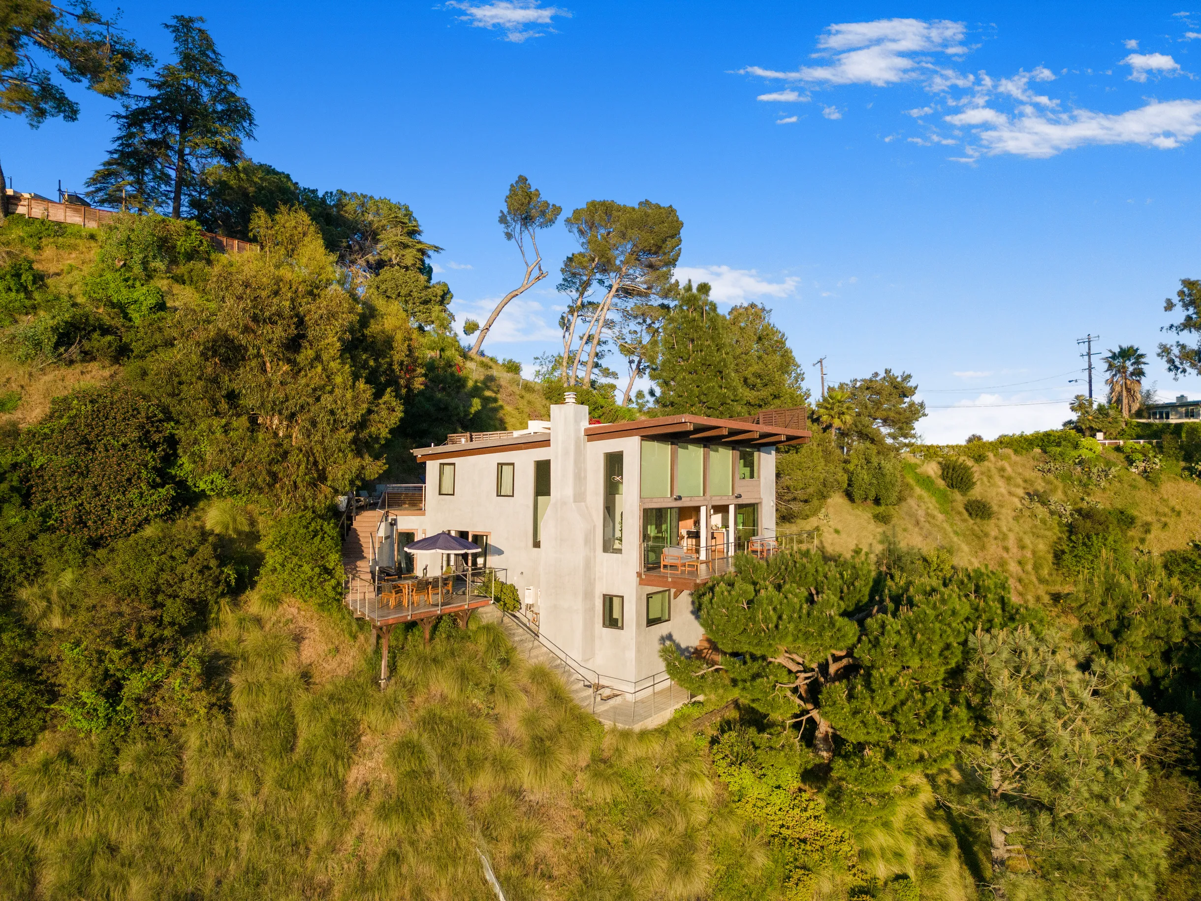 Wander Beverly Hills Skyridge #40