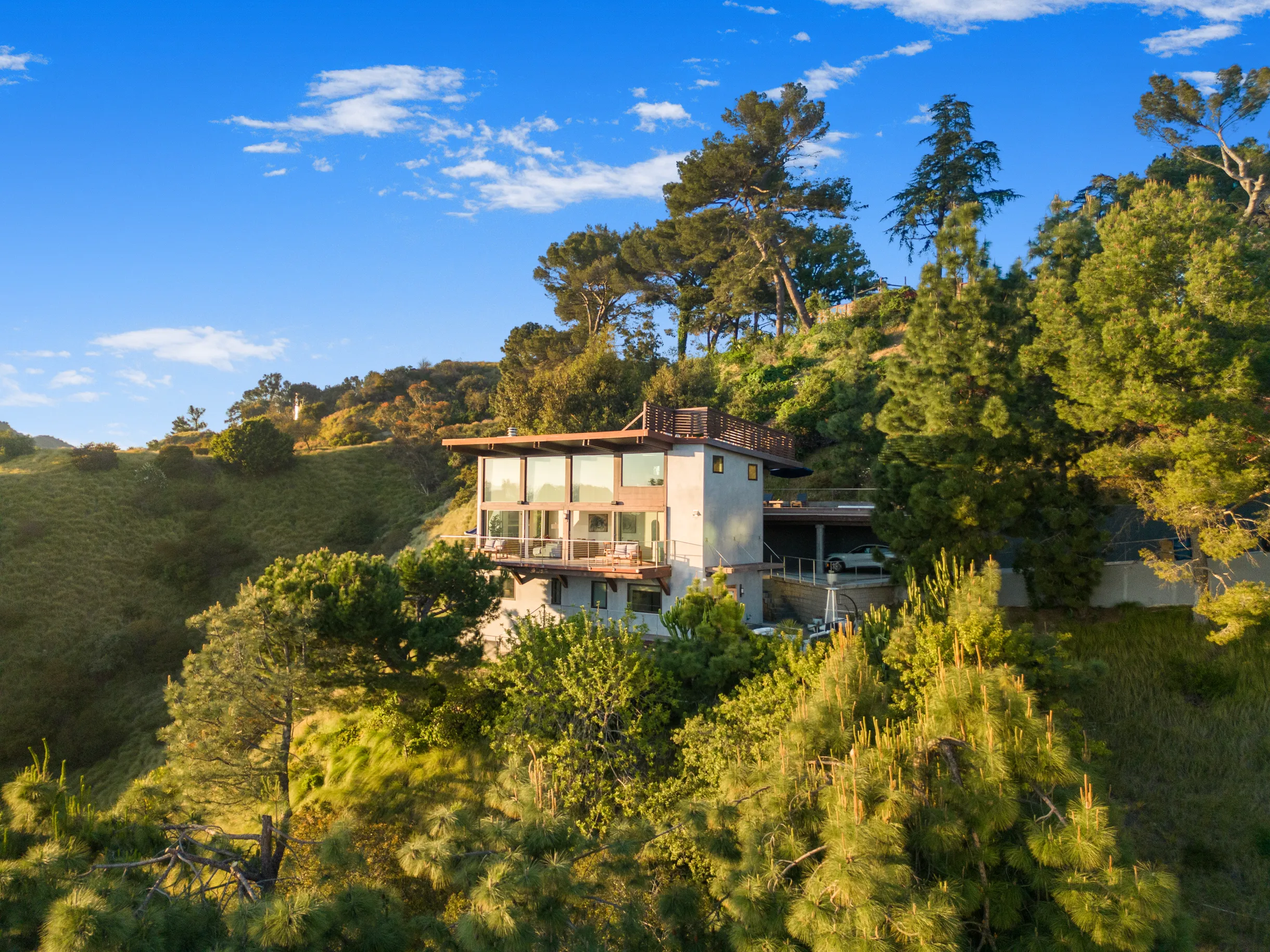 Wander Beverly Hills Skyridge #34