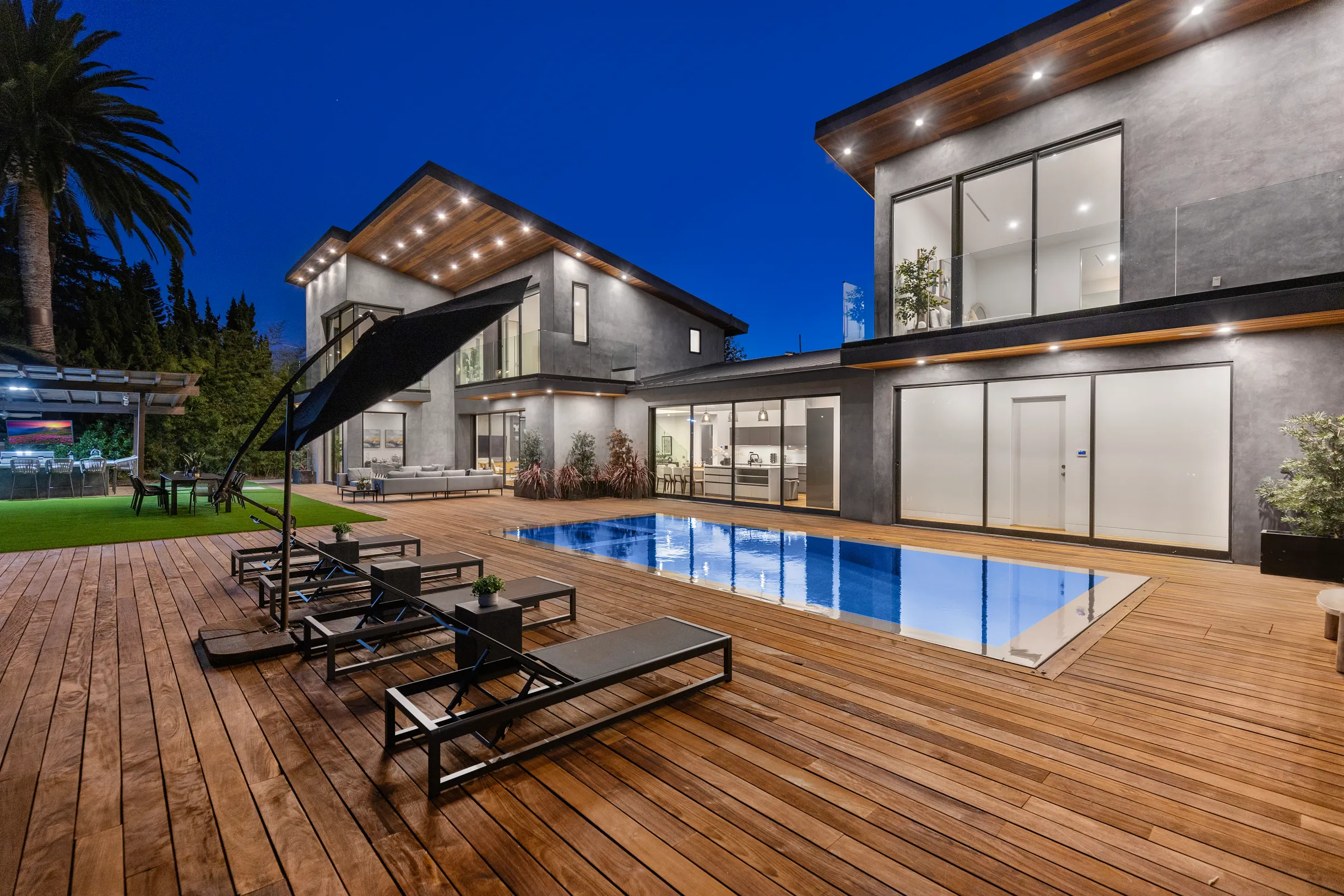 Wander Tarzana Skyline #44