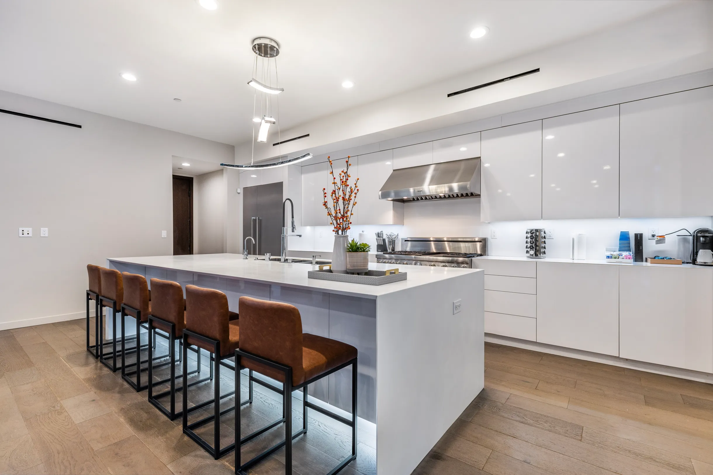 Wander Beverly Hills Pinnacle #34