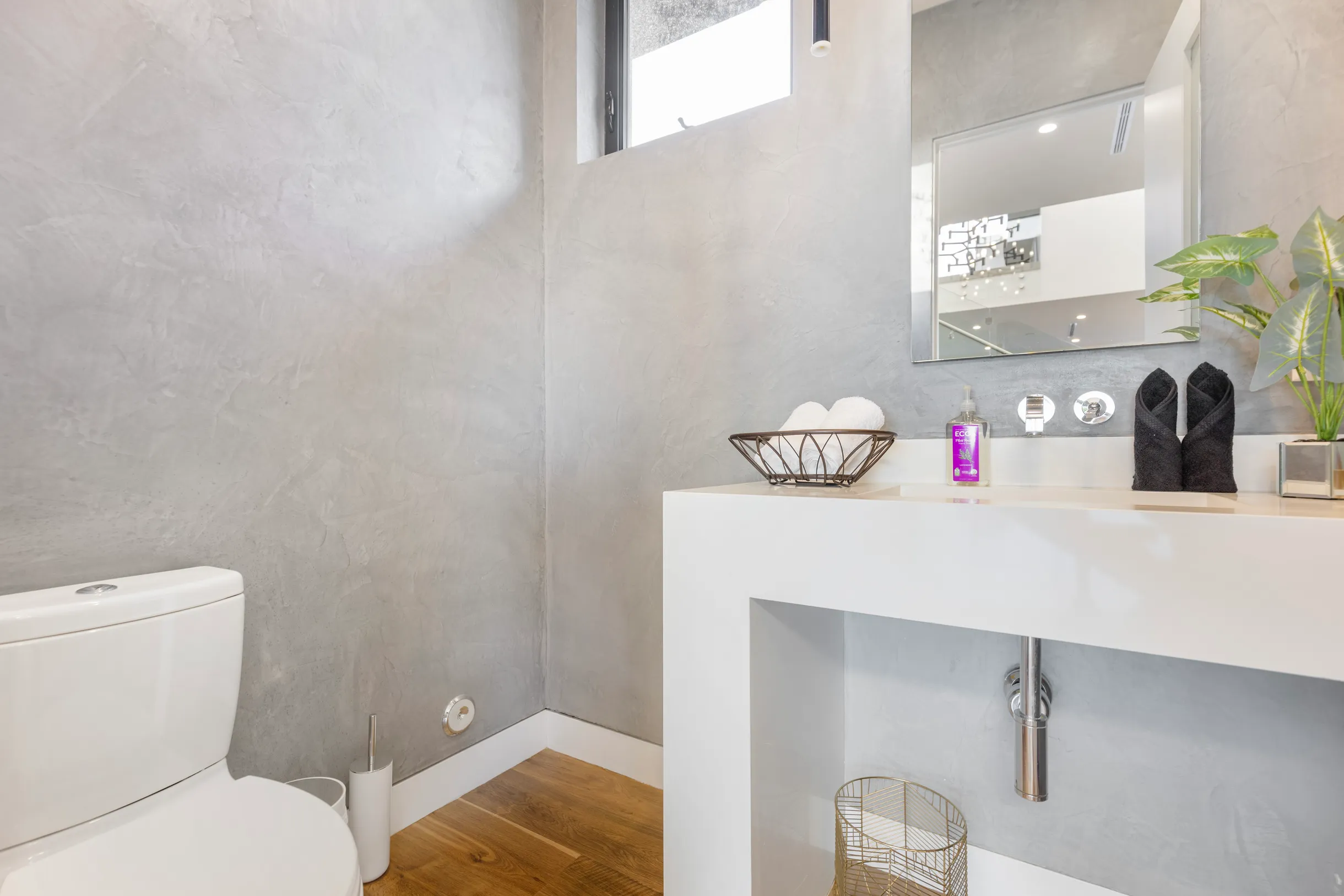 Wander Tarzana Skyline #20