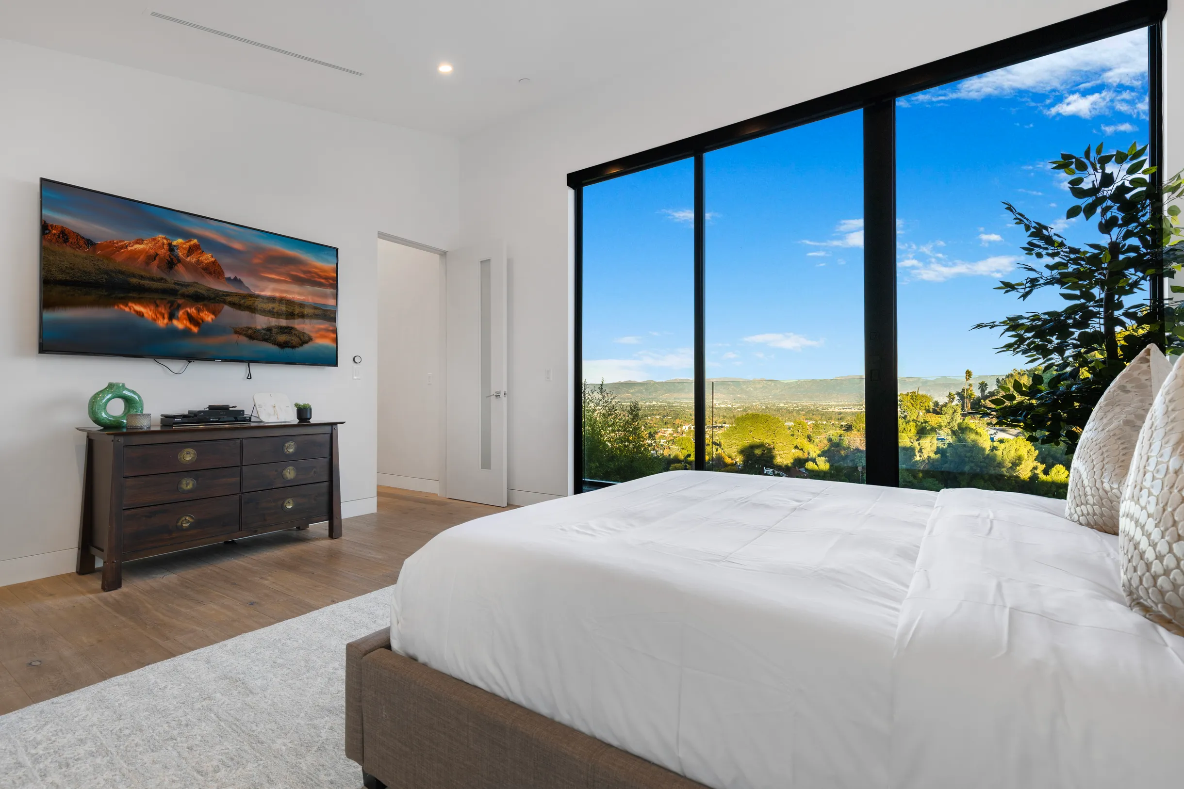 Wander Tarzana Skyline #27