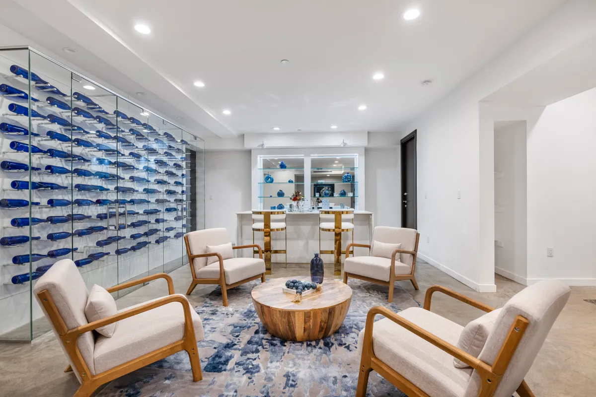 Wander Beverly Hills Pinnacle