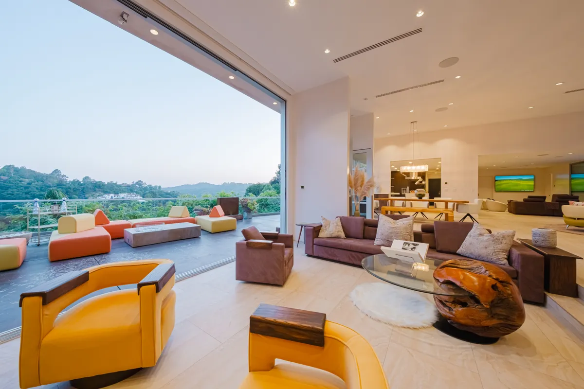 Wander Beverly Hills Serenity