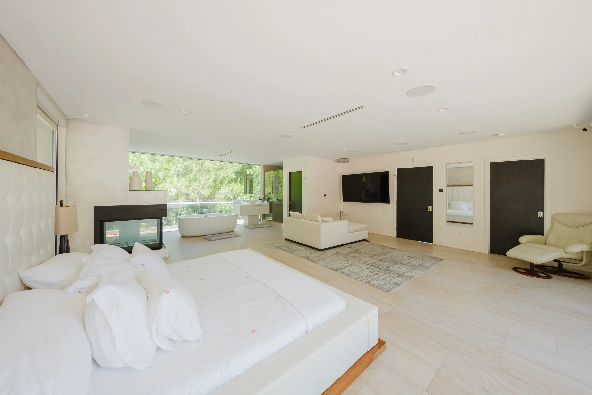 Wander Beverly Hills Serenity #21