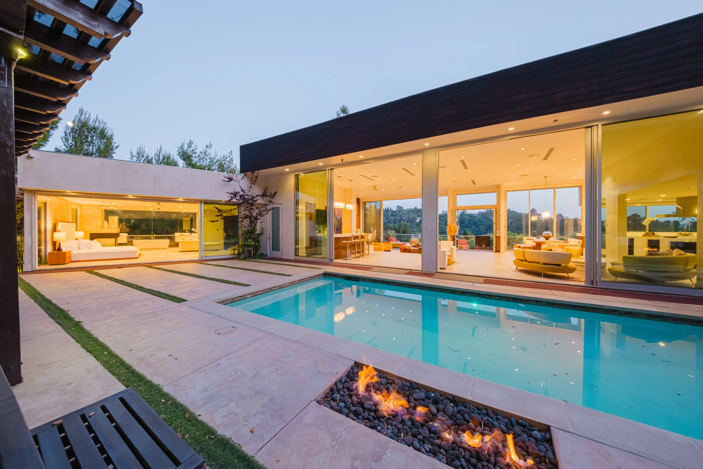 Wander Beverly Hills Serenity #15