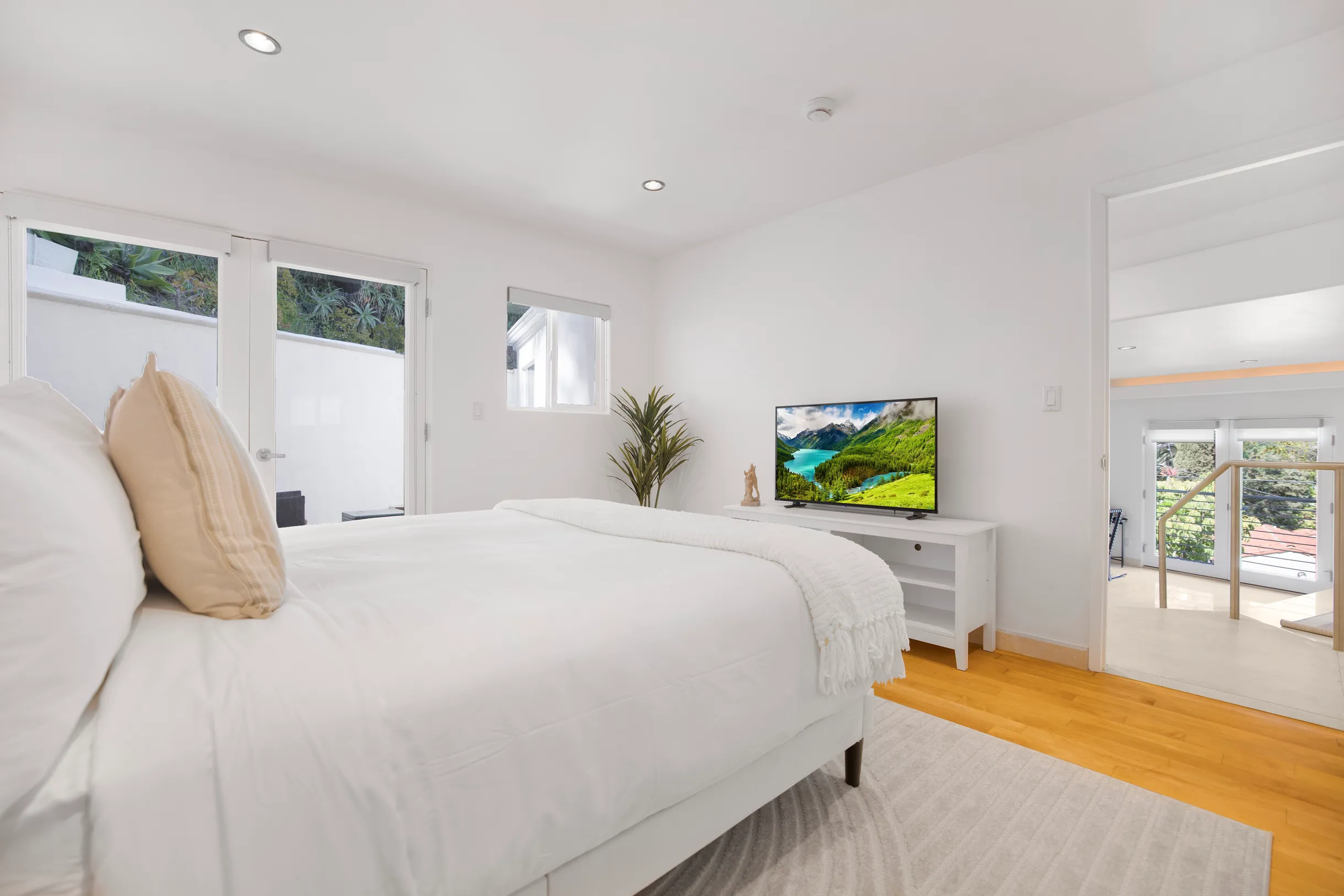 Wander Los Angeles Belvedere #22