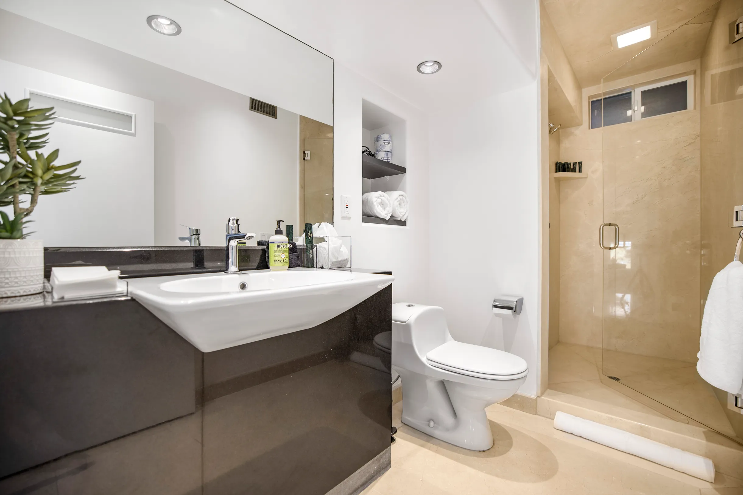 Wander Los Angeles Belvedere #14