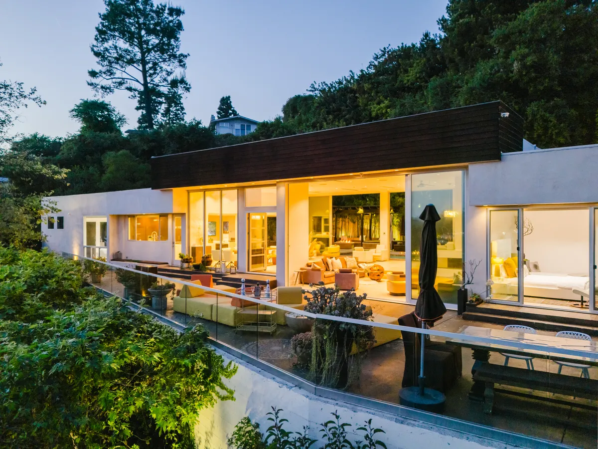 Wander Beverly Hills Serenity