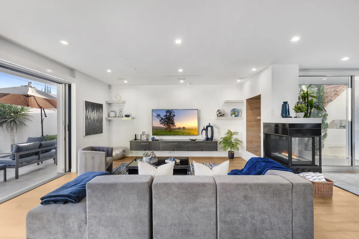 Property in West Hollywood, Los Angeles property photo 3
