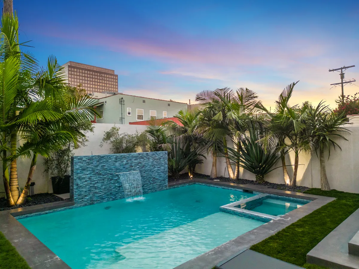 Property in West Hollywood, Los Angeles property photo 2