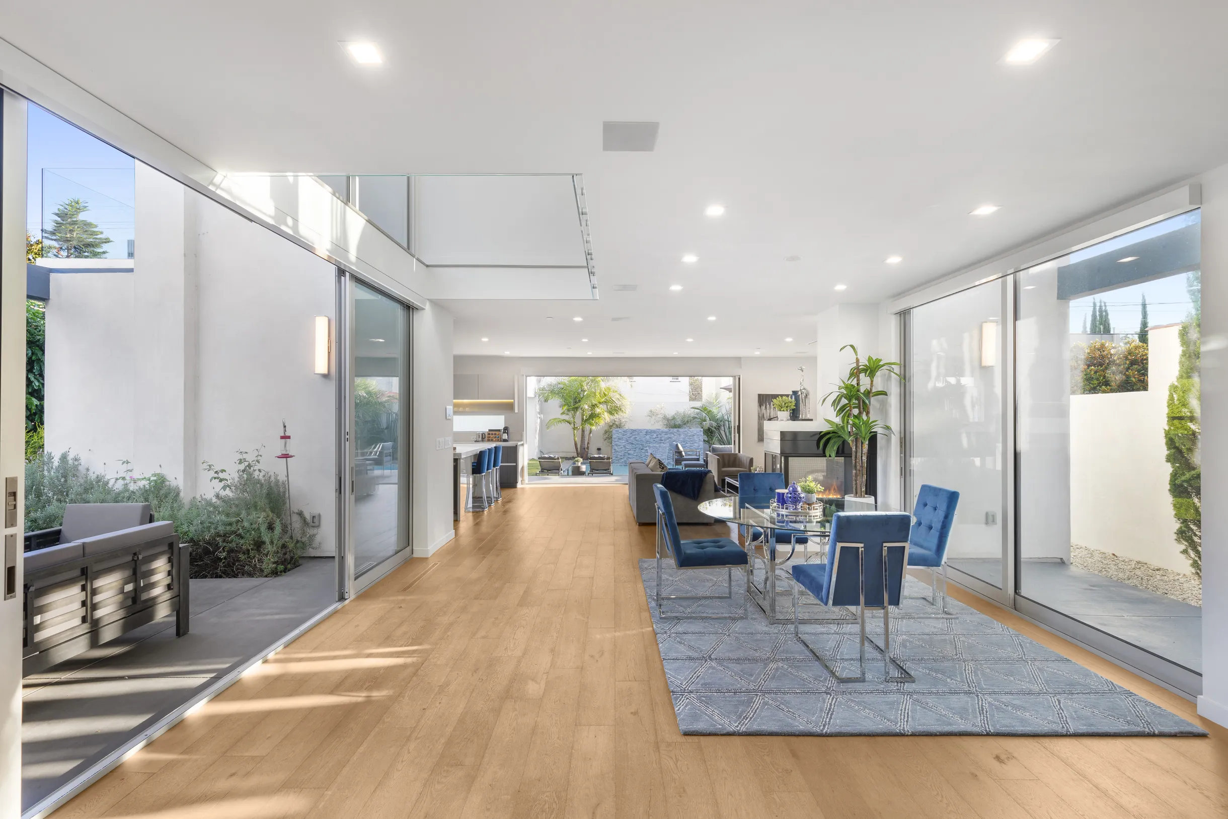 Wander West Hollywood Escape #36