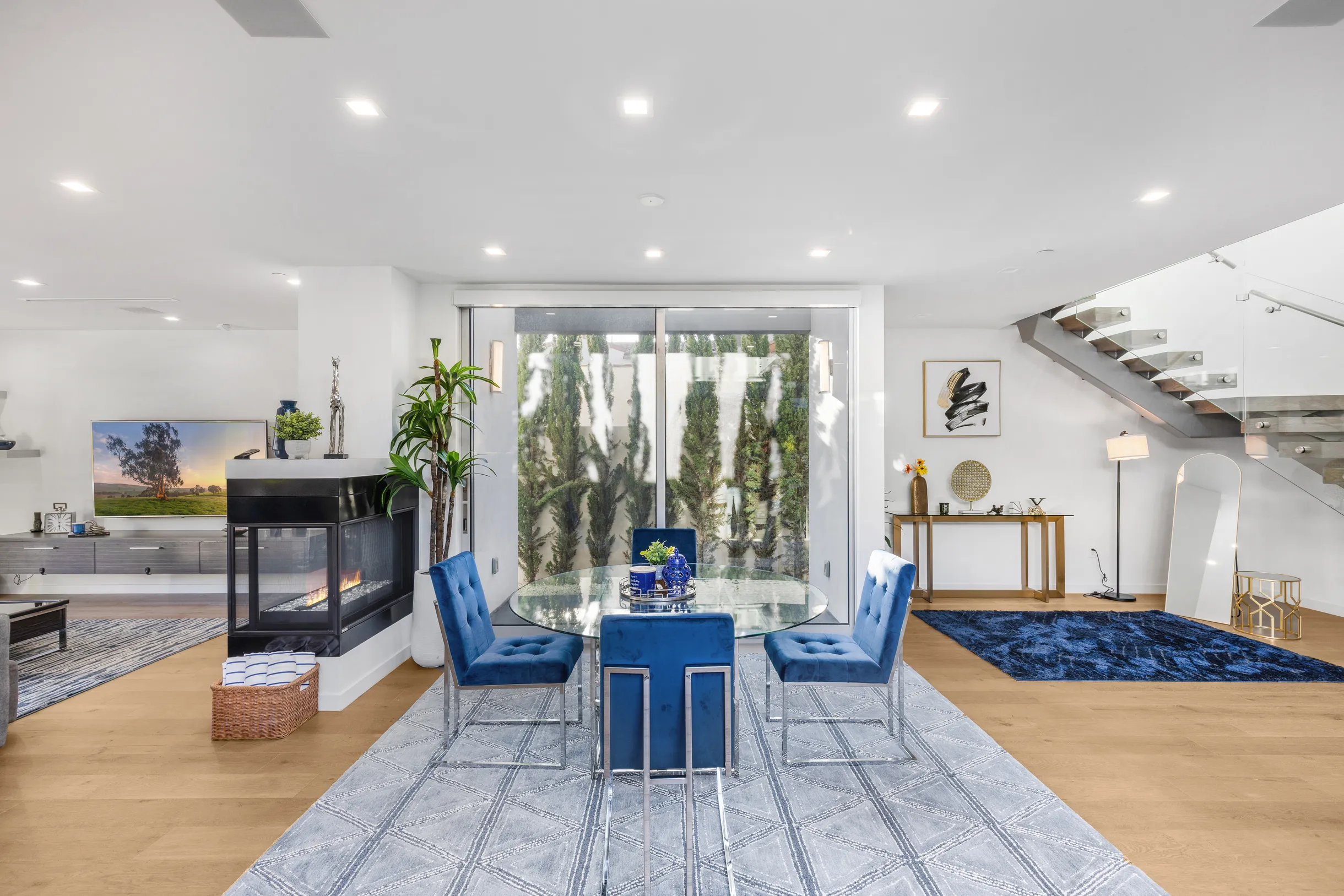 Wander West Hollywood Escape #23