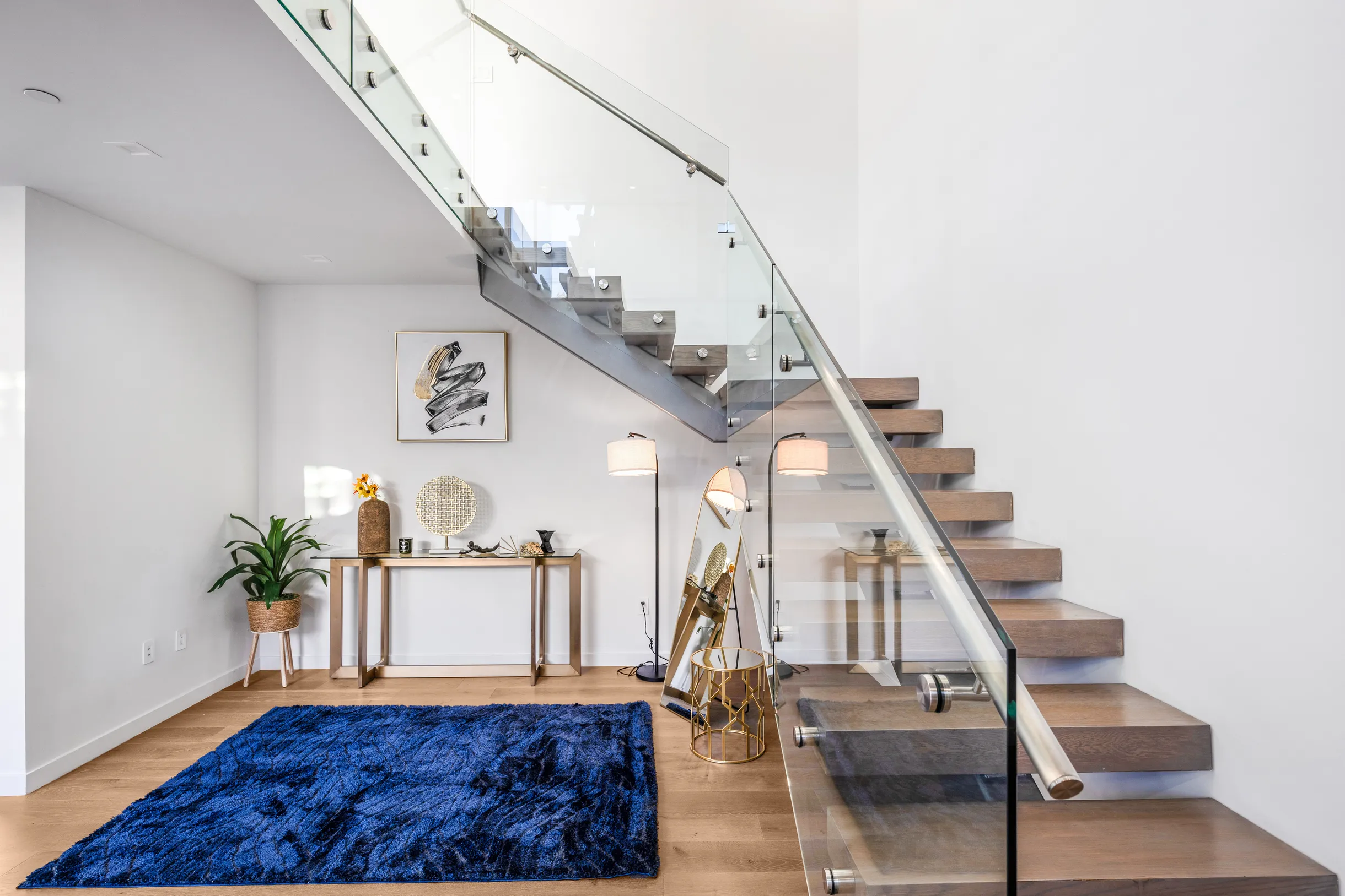 Wander West Hollywood Escape #7