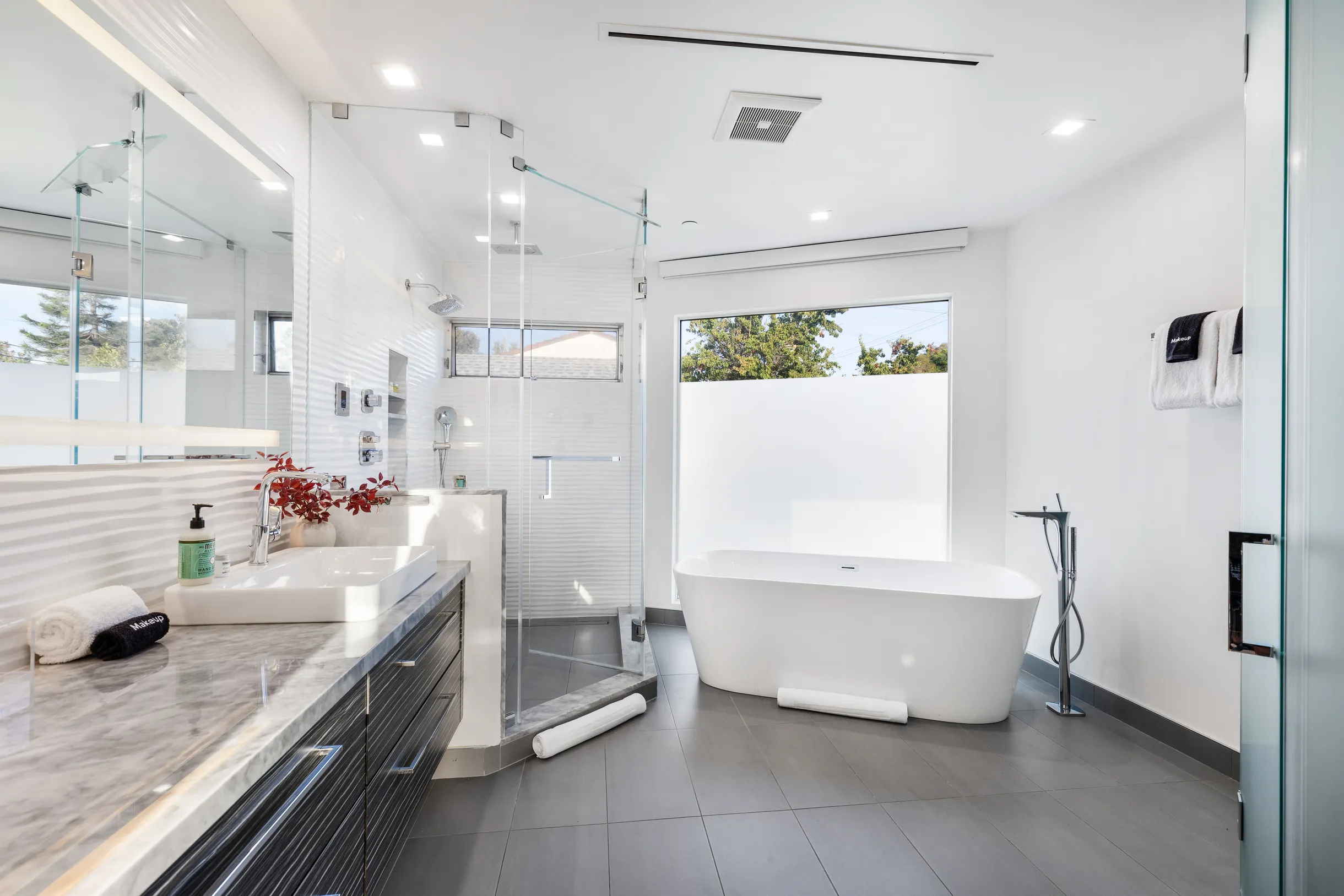 Wander West Hollywood Escape #8