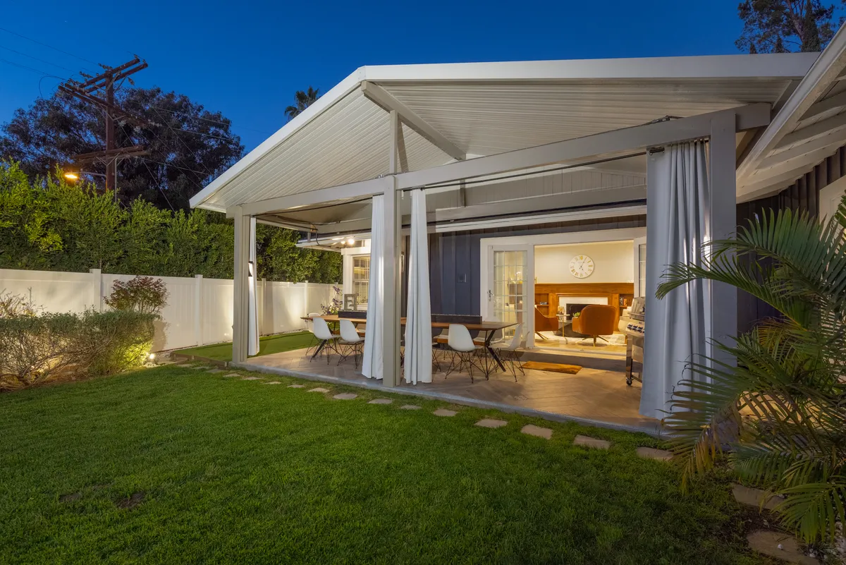 Wander Beverly Hills Eden #38