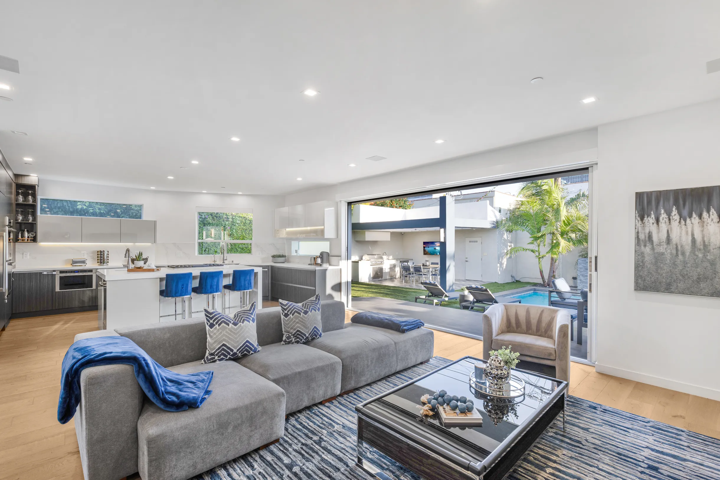 Wander West Hollywood Escape #31