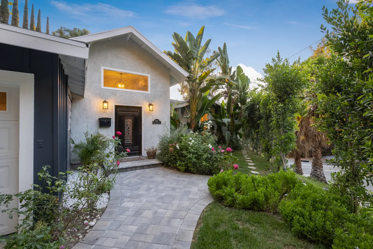 Wander Beverly Hills Eden #5