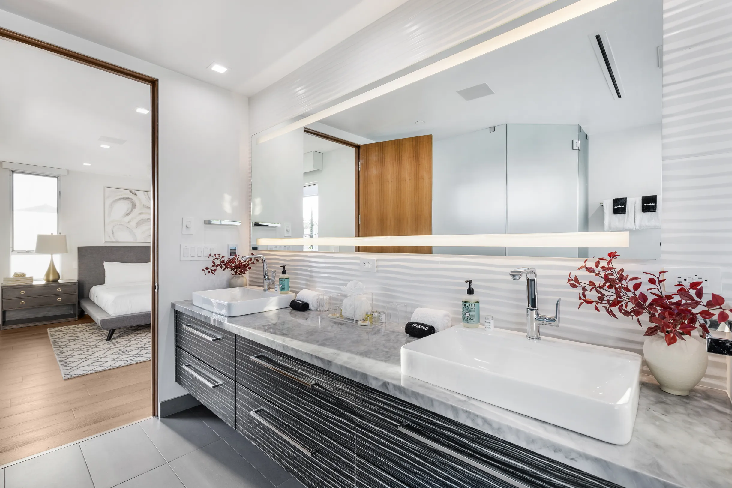 Wander West Hollywood Escape #25