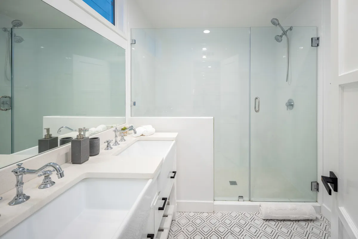 Wander Beverly Hills Eden