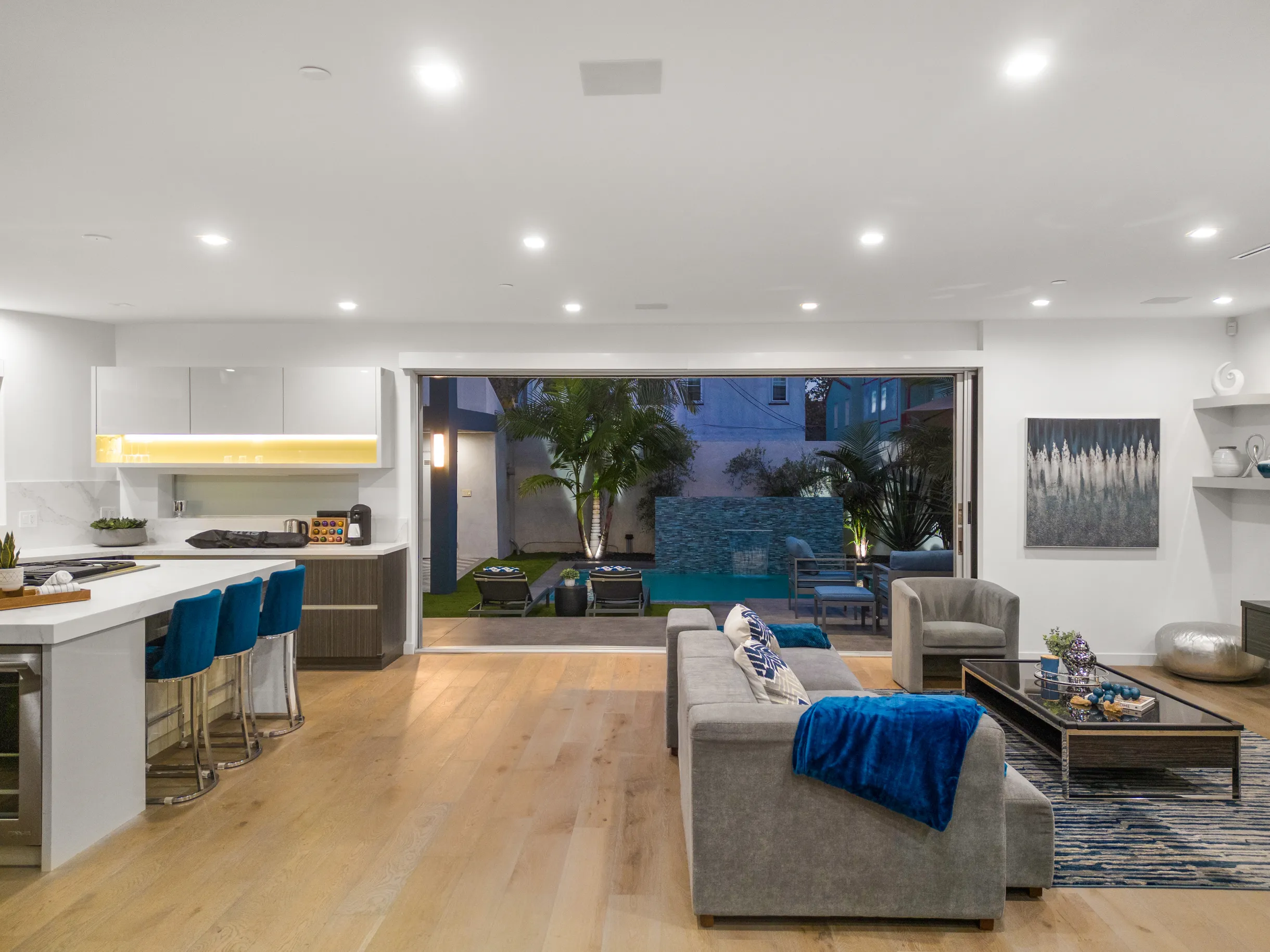 Wander West Hollywood Escape #17