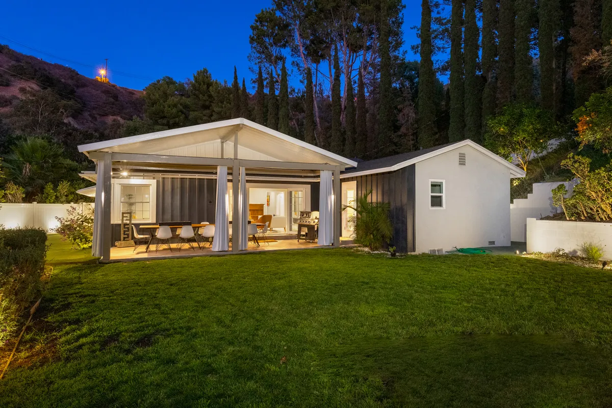 Wander Beverly Hills Eden #37