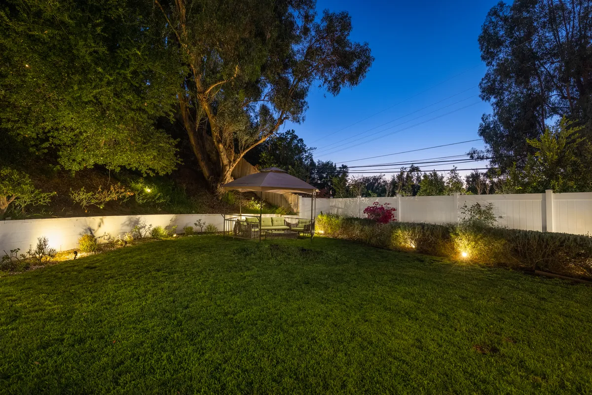 Wander Beverly Hills Eden #28