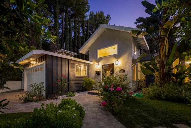 Wander Beverly Hills Eden #4